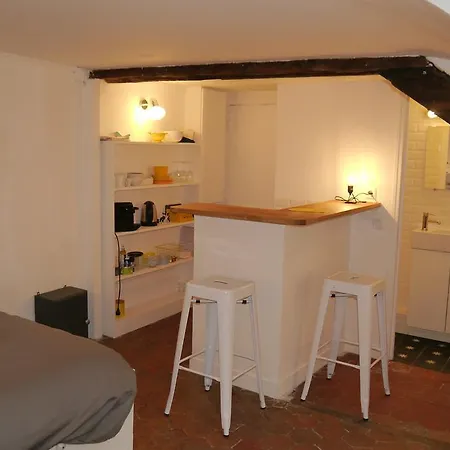 Studio - Between Eiffel Tower And Champs-elysees Daire Paris